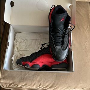 Air Jordan Retro 13 black/true red like new men size 8